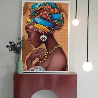 80283_Afrikai stílus mockup_2 Afrikai lány gyémántkirakó egy szerkényen, képkeretben